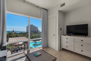 TV - Luau Rest a While... (2) Connecting condos that sleeps 8 in Luau, Tower 1! (MIRAMAR BEACH)
