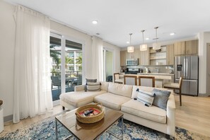 TV - ~2 Br/ 2 Ba Stunning condo~ Resort w/ heated pool and hot tub! (Inlet Beach)