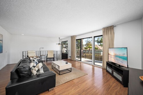 Beachside Home by the Park and Sea