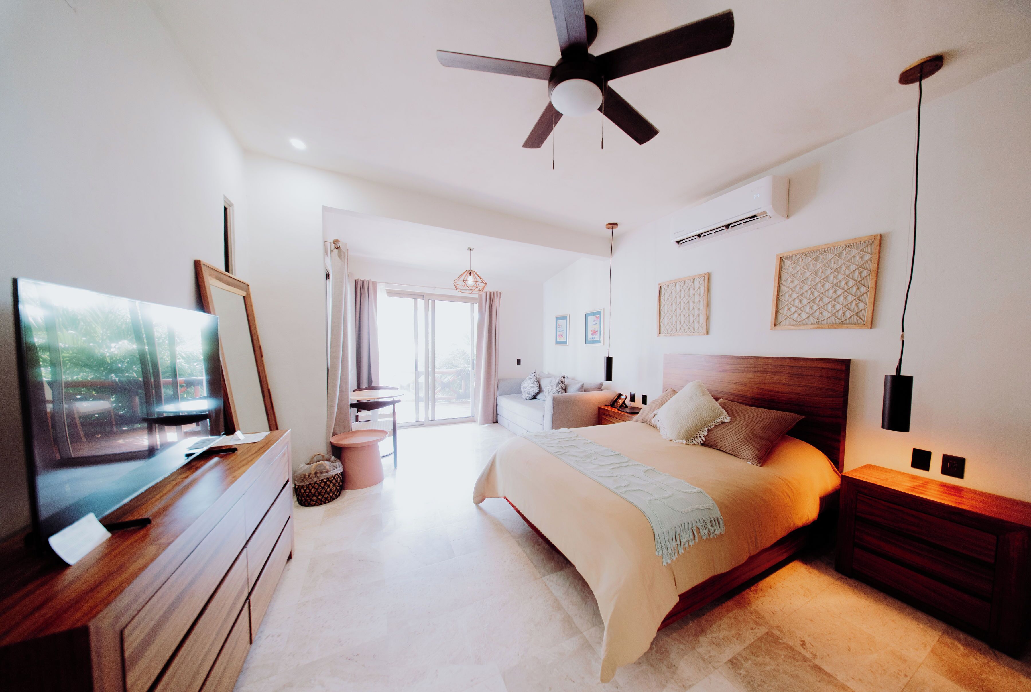 Camera Superior, 1 letto queen con divano letto, bagno privato, vista giardino | Biancheria da letto di alta qualità, copriletto in piuma