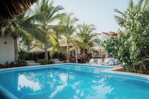 Outdoor pool - Villa Marena Hotel Boutique (Coyuca de Benitez)