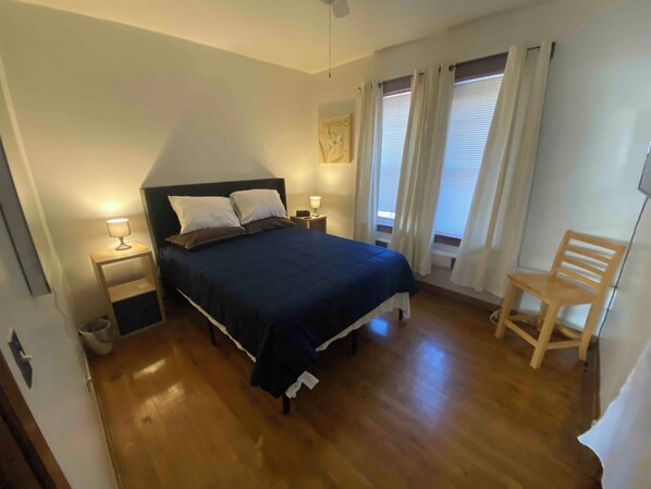 3 bedrooms, desk, iron/ironing board, free WiFi