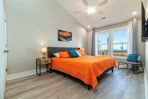 4 bedrooms, desk, iron/ironing board, travel crib
