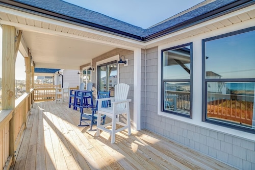 New Home | Ocean Views | Centrally Located