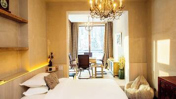 Comfort Twin Room | Desk, blackout curtains, soundproofing, iron/ironing board