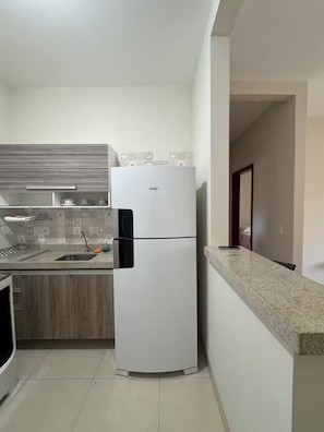 Micro-ondes, four, plaque de cuisson