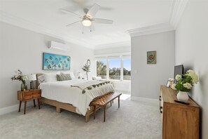 10 bedrooms, iron/ironing board, free WiFi, bed sheets