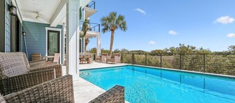 New to VRBO, 8 Sea Front, Oceanfront Estate, Pool, Huge Game Room, Elevator