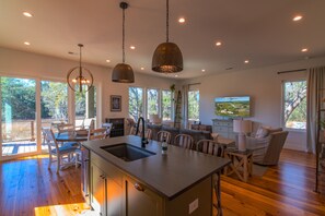 Interior - Unforgettable marsh views 4 bedroom home (North Charleston)