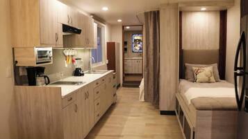 1 chambre, coffres-forts dans les chambres, fer et planche Ă repasser