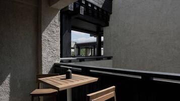 Comfort Double Room, 1 King Bed, Non Smoking, Mountain View | Balcony