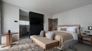 Comfort Double Room, 1 King Bed, Non Smoking, Mountain View | Free minibar, desk, laptop workspace, blackout drapes - Arro Khampa Lhasa (Lhasa)