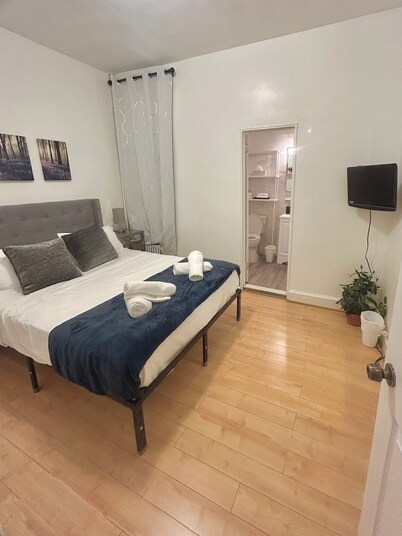 Cozy 1-Bedroom Apartment in Brooklyn Near Williamsburg