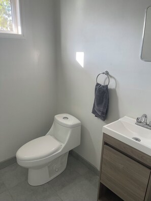Towels, soap, toilet paper - VILLA IN FRONT OF THE SEA (Coronel Esteban Cantú)