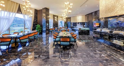 Longquan Jinsha Hotspring Hotel