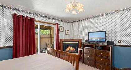 Autumn Room @ Eaglenest Inn w/ Pool & SPA