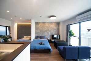 Comfort Apartment, Lanai, City View | Free WiFi - Yuhi (Osaka)