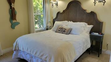 1 slaapkamer, een strijkplank/strijkijzer, gratis wifi, beddengoed