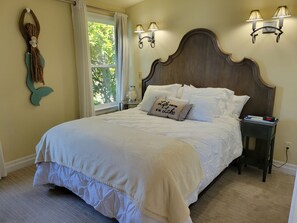 1 bedroom, iron/ironing board, free WiFi, bed sheets - Unique Lake Goodwin Waterfront Cabin with Private Hot Tub and Boat Moorage (Stanwood)