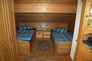 2 chambres, fer et planche à repasser, accès Internet