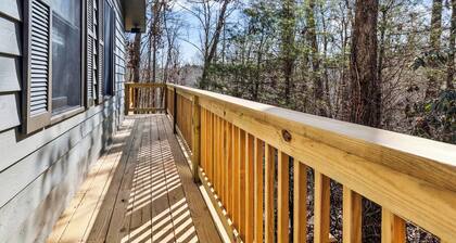 5-BR Large Window Views, SV Amenities, Fireplaces & Private Waterfall Trails!