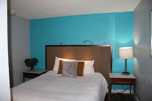 2 bedrooms, desk, iron/ironing board, WiFi