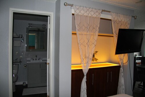 Boutique Naval Suites Room 222