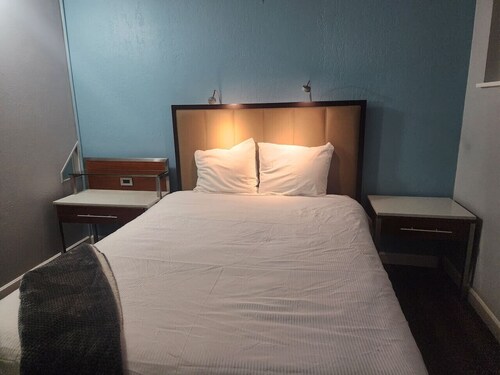 Boutique Naval Suites 228