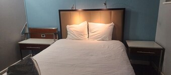 Boutique Naval Suites 228