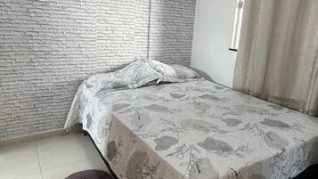 Apartamento básico, vista para a piscina | 2 quartos, Wi-Fi de cortesia