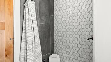 Ducha y secador de pelo