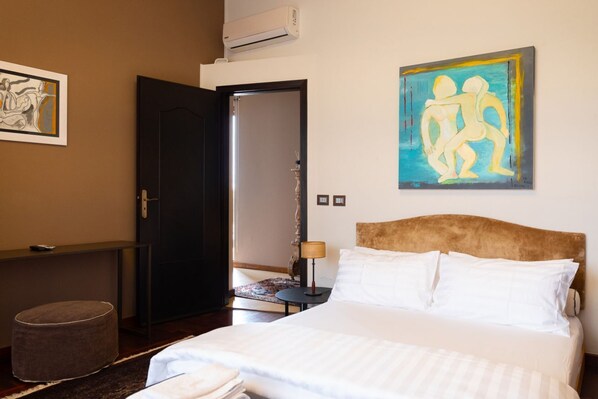 5 chambres, fer et planche à repasser, Wi-Fi, literie fournie