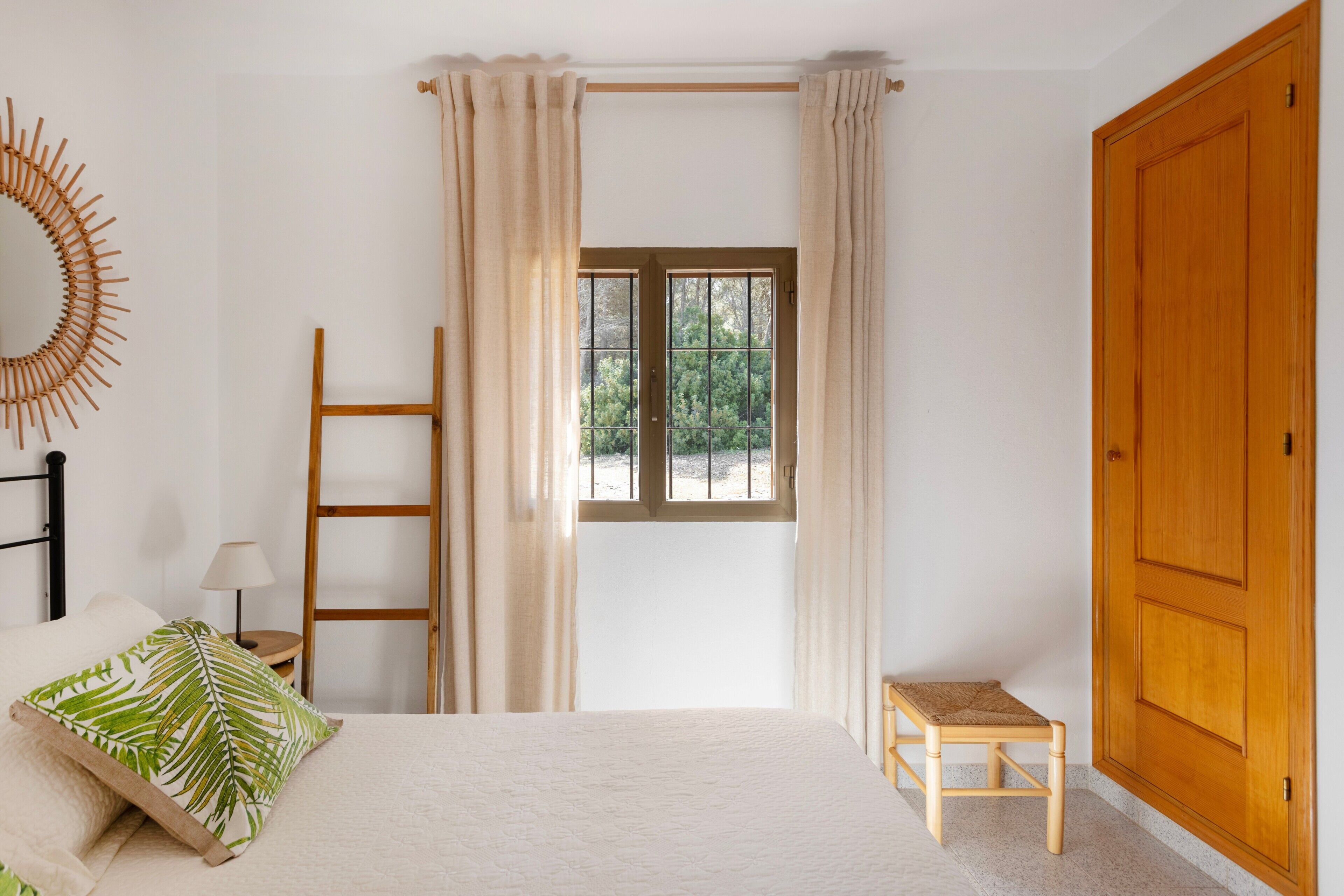 2 chambres, fer et planche à repasser, Wi-Fi gratuit, draps fournis