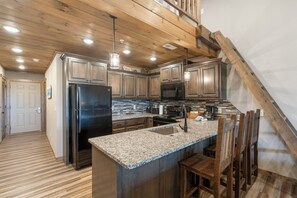 Refrigerador, microondas, horno, placa de cocina