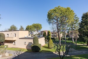 Exterior - Apartment 'La Pelusa Peschiera' with Shared Pool, Wi-Fi and Air Conditioning (Peschiera del Garda)