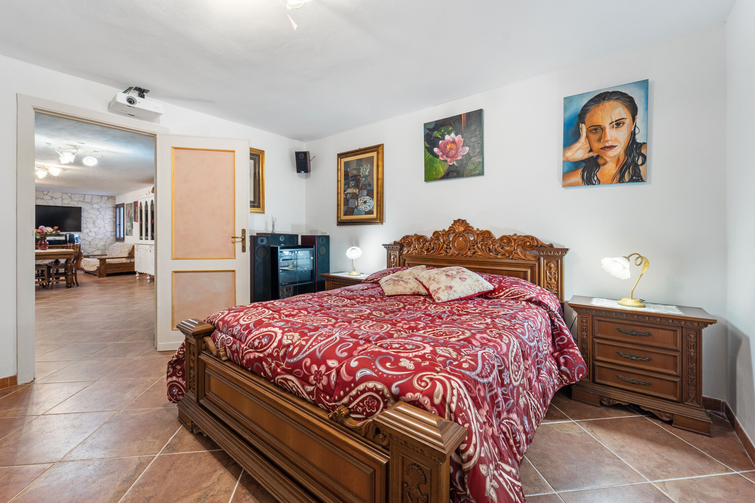 1 多间卧室、免费 WiFi、床单