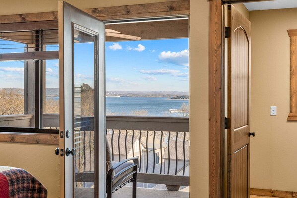 3 chambres, fer et planche à repasser, accès au Wi-Fi (inclus)