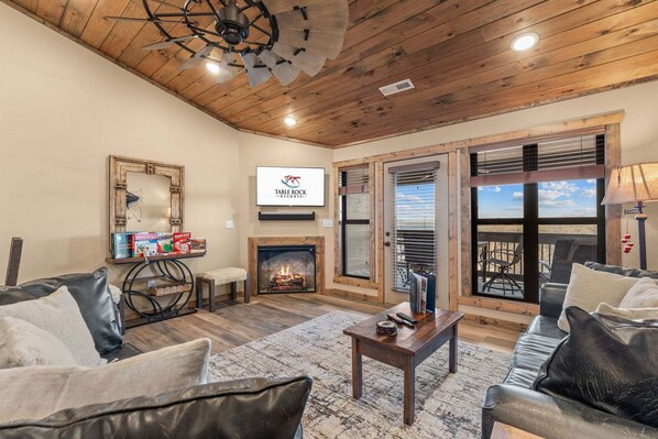 Interior - Lakeview Penthouse Near Silver Dollar City • Sleeps 13 • Boat Slip (Branson)