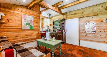 La Palombière – A Cozy Cabin for Ultimate Relaxation and Forest Views