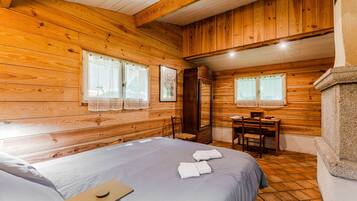 1 bedroom, bed sheets, wheelchair access