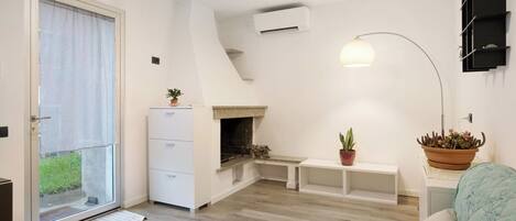 TV, fireplace, video games