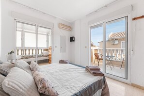 3 bedrooms, free WiFi, bed sheets