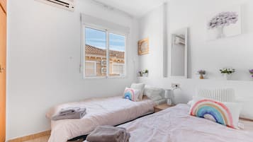3 bedrooms, free WiFi, bed sheets