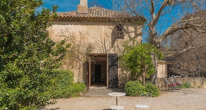 Conciergerie Chateau D'Allemagne avec terrasse privée, jardin partagé et Wi-Fi