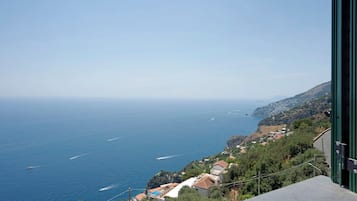 Vue depuis lâhĂ©bergement