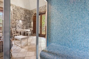 Interior - Holiday Home 'Romantico Casale Di Lusso Con Spa' with Sea View, Wi-Fi and Air Conditioning (Conca dei Marini)