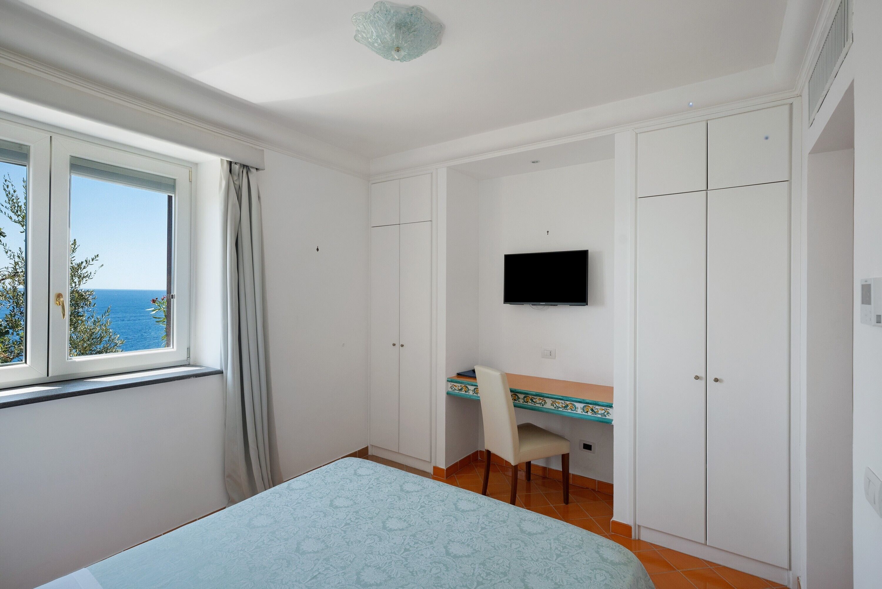 1 camera, Wi-Fi gratuito, lenzuola