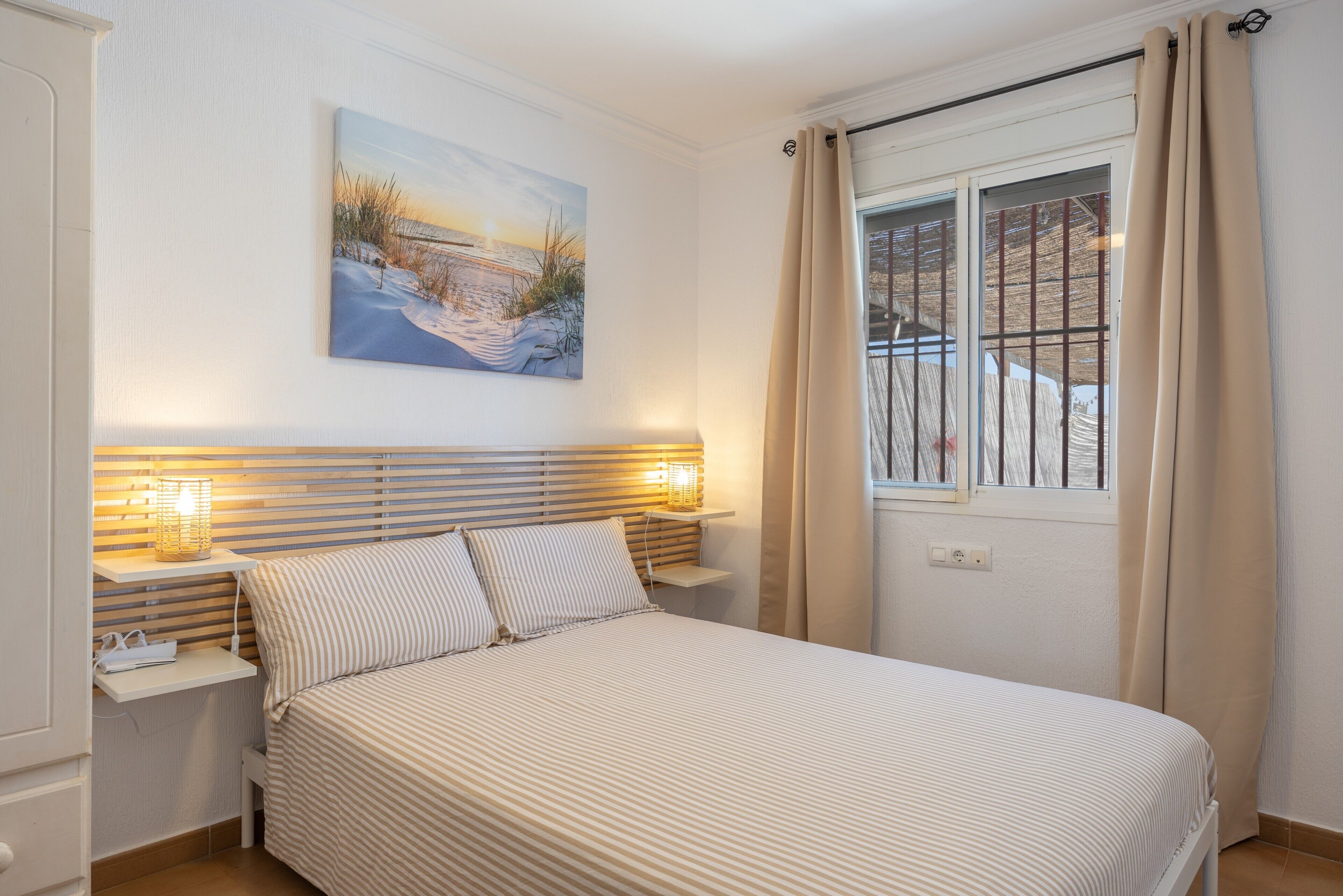 4 camere, ferro/asse da stiro, Wi-Fi gratuito, lenzuola