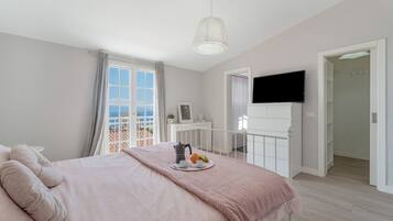 2 室のベッドルーム、WiFi (無料)、ベッドシーツ