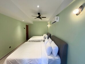 3 bedrooms, iron/ironing board, free WiFi, bed sheets